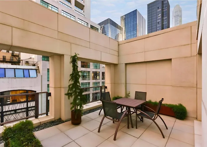 Chambers Hotel Central Park South, Sonder By Marriott Bonvoy New York